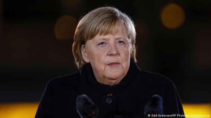 Deutschland | Großer Zapfenstreich für Bundeskanzlerin Angela Merkel